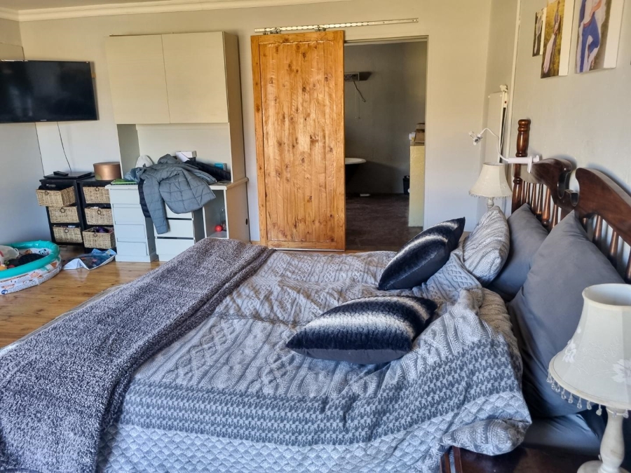 6 Bedroom Property for Sale in Paul Roux Free State